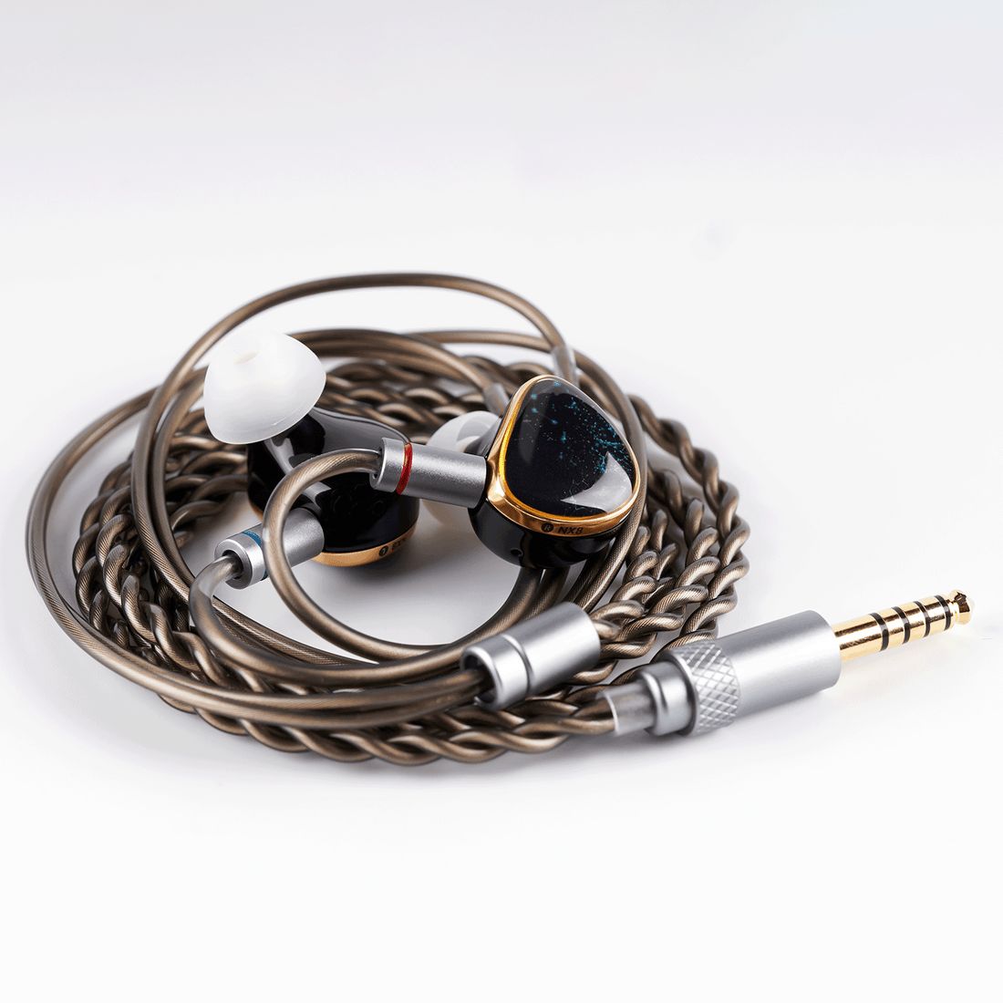 HiFiイヤホン、IEMケーブル、オーディオ製品に焦点を当てる HiFiイヤホン、IEMケーブル、オーディオ製品に焦点を当てる