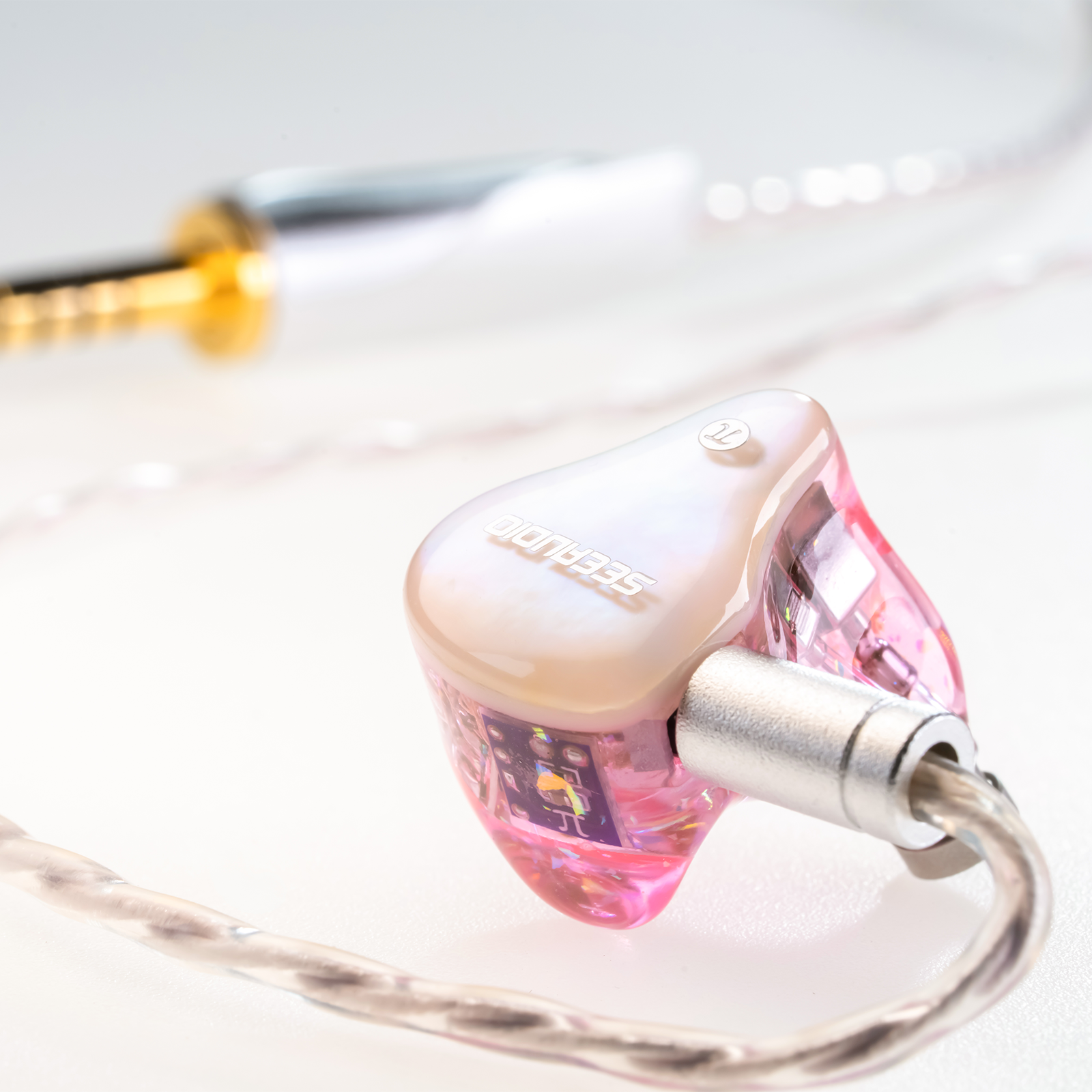 SeeAudio Strawberry PI HiFi IEM In Ear Monitor 6BA Driver Balanced Arm SeeAudio Strawberry PI HiFi IEM In Ear Monitor 6BA Driver Balanced Arm